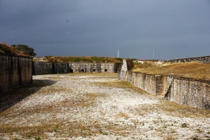 Une cour du Fort Pickens