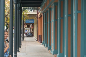 Un trottoir dans le centre historique de Pensacola