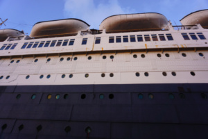 Le Queen Mary et ses chaloupes